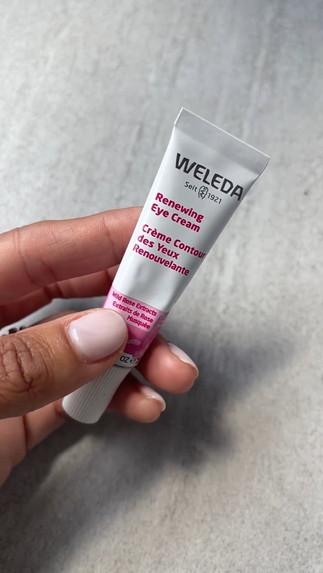 Weleda Renewing Day Face Cream, 1 Fluid Ounce, Plant Rich Moisturizer with Wild Rose, Peach Kernel and Sweet Almond Oils