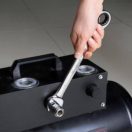 7/8 in. Ratcheting Wrench: 90┬┐Tooth Design for Tight Spaces
