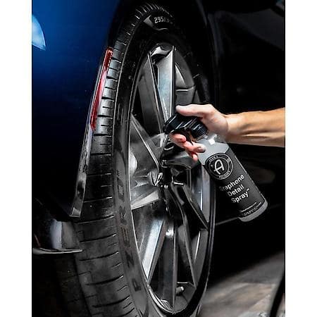 Graphene Detail Spray : Enhanced Gloss, Slickness & Water Beading