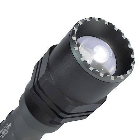 Long Throw 700 Lumen 18650 Rechargeable Flashlight