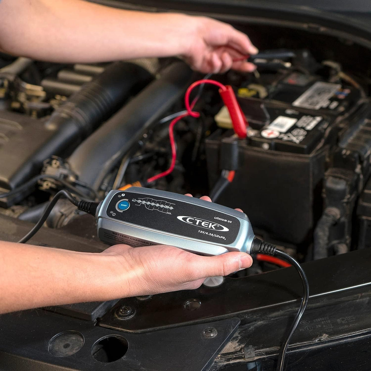 CTEK 56-926 Lithium US | Fully Automatic Lithium Ion Phosphate LiFePO4 Battery Charger | 5.0Ah - 60Ah | Maintenance Charging up to 120Ah